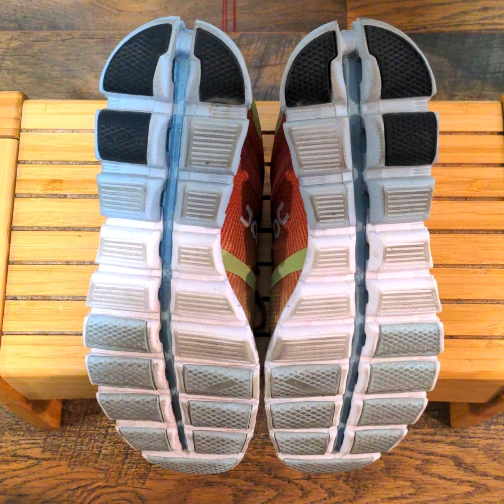 On Running Women's Cloudflow Shoe - image 3